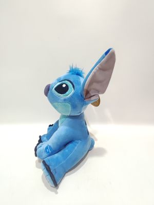 Đồ chơi bông nói chuyện ngồi Stitch là dễ thương, với chiều cao 7,09 inch và 11,02 inch