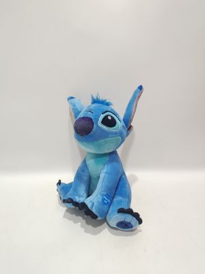 Đồ chơi bông nói chuyện ngồi Stitch là dễ thương, với chiều cao 7,09 inch và 11,02 inch