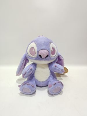 Cái đuôi kéo dài của Stitch có màu tím đáng yêu