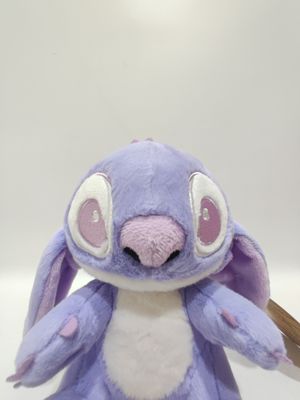 Cái đuôi kéo dài của Stitch có màu tím đáng yêu
